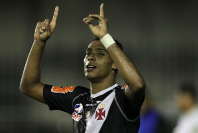 Artilheiro da Série B de 2009 pelo Vasco anuncia aposentadoria aos 38 anos