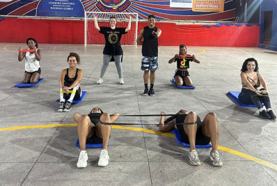 Inocentes de Belford Roxo tem aulas de samba fitness