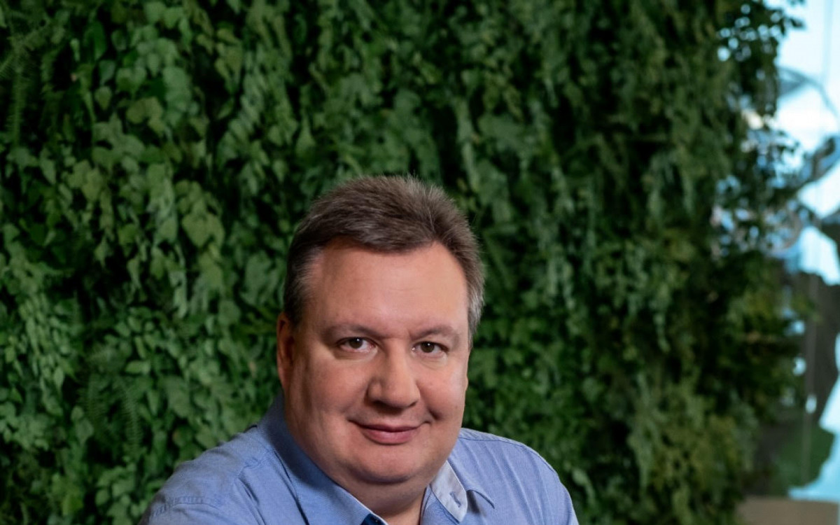 O economista da Serasa Experian Luiz Rabi acredita que o cenário favorável está alinhado com a redução gradual da Selic - Divulgação