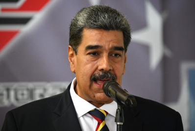 Maduro e candidatos menos relevantes assinam documento para respeitar eleições na Venezuela