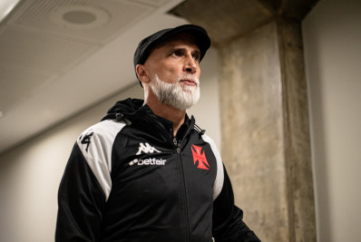 Técnico português relembra passagem pelo Vasco: 'Desilusão'