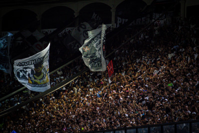 Torcida do Vasco esgota ingressos para duelo com o Internacional