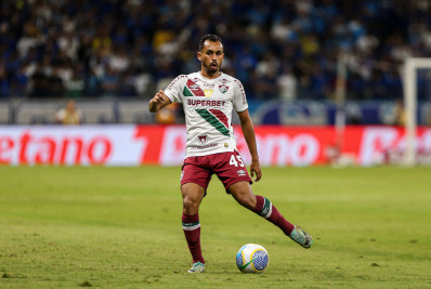 Lima, do Fluminense, sofre lesão muscular e pode ficar um mês fora