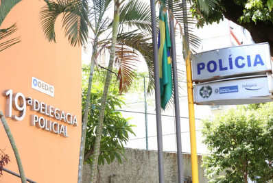 Motorista de aplicativo denuncia agressão por passageira embriagada na Tijuca