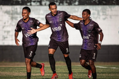 Pérolas Negras Sub-20 goleia Macaé e garante classificação antecipada