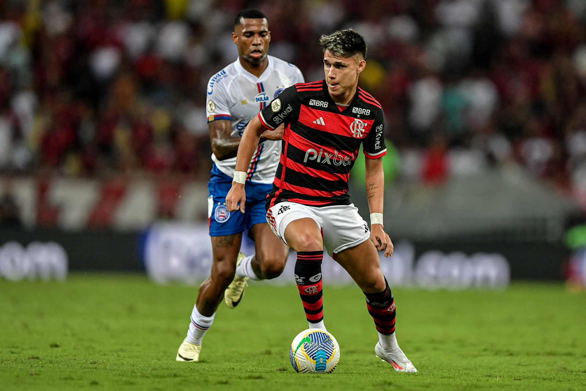 Lance do jogo entre Flamengo e Bahia - Thiago Ribeiro/Agif/Estad&atilde;o Conte&uacute;do