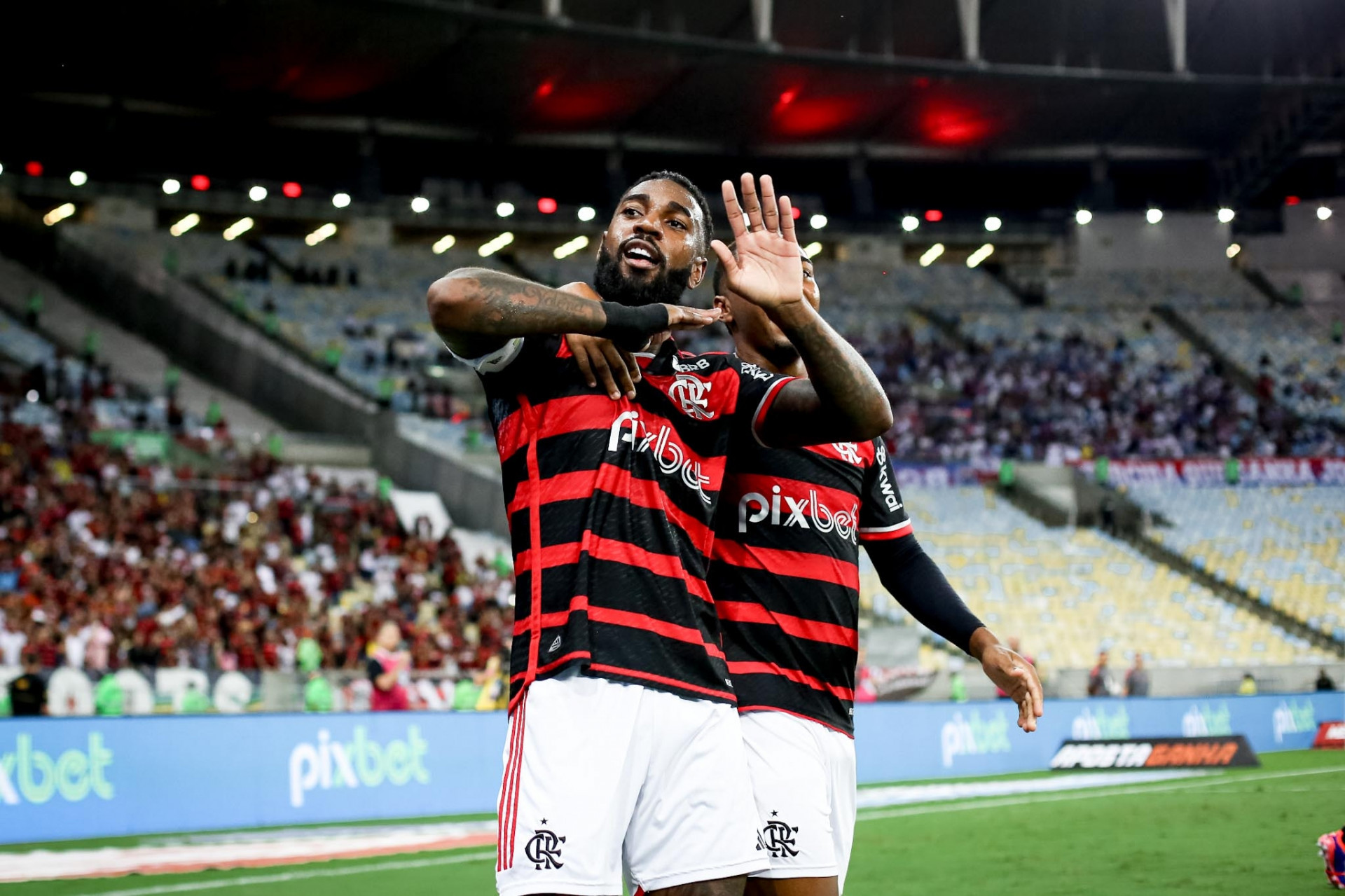 Gerson abriu o placar para o Flamengo no Maracan&atilde; - Thiego Mattos/Pera Photo Press/Estad&atilde;o Conte&uacute;do