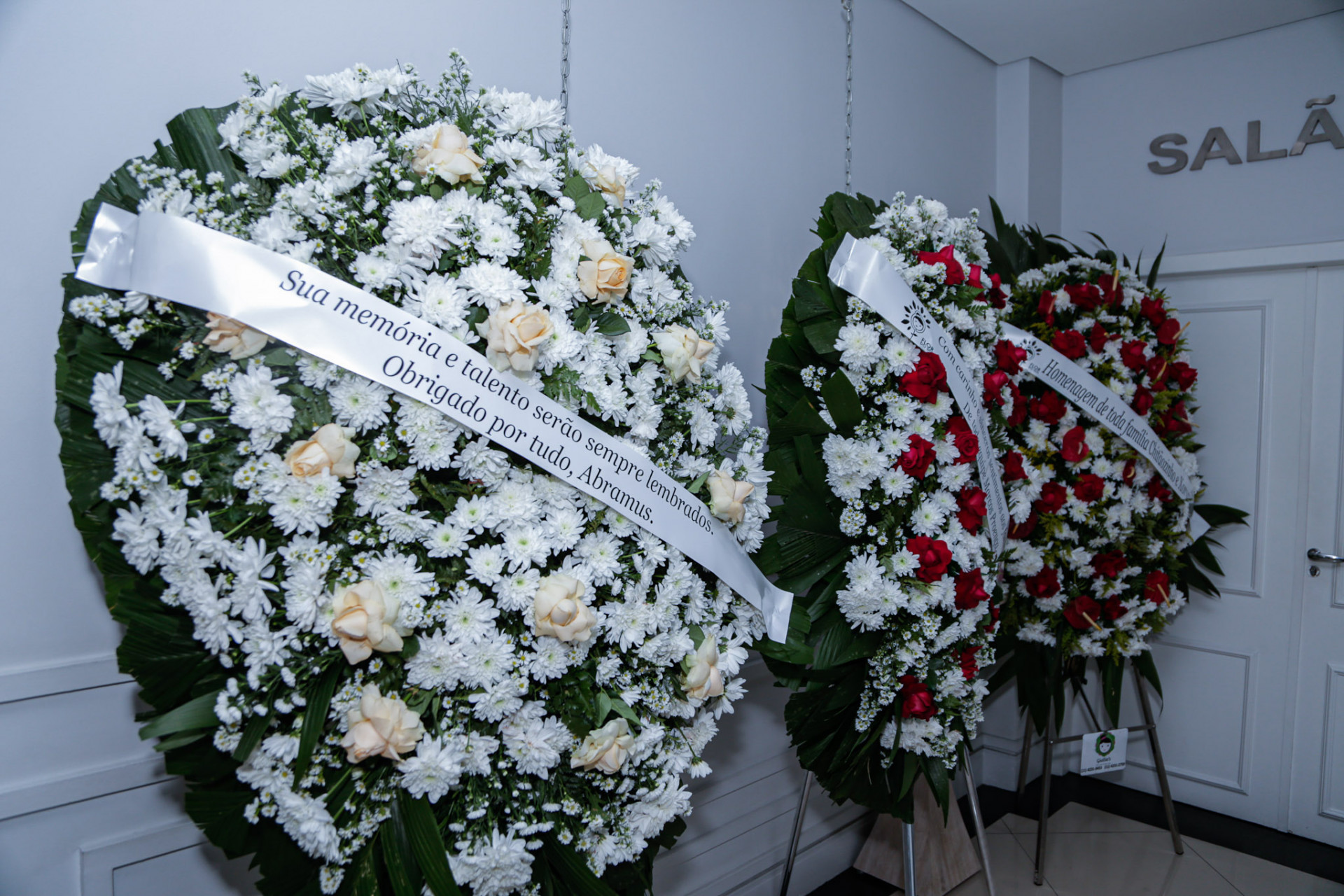 Familiares, amigos e famosos se despedem no velório do cantor sertanejo Chrystian, em São Paulo - Van Campos/Agnews