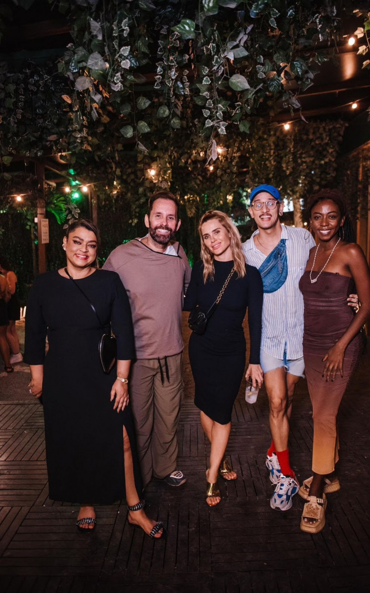 Preta Gil, Leo Marçal, Carolina Dieckmann, Kennedy Lima e Ella Fernandes
 - Movedby