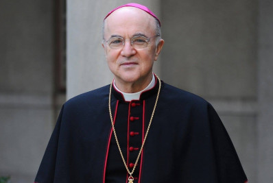 Acusado de cisão, arcebispo italiano se apresentará à Justiça do Vaticano