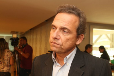 Ex-prefeito de Macaé é condenado por improbidade administrativa