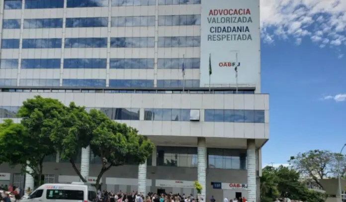 Curso oferece aulas gratuitas para exame da OAB