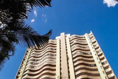 Trabalhador cai do 8º andar de prédio enquanto instalava vidros