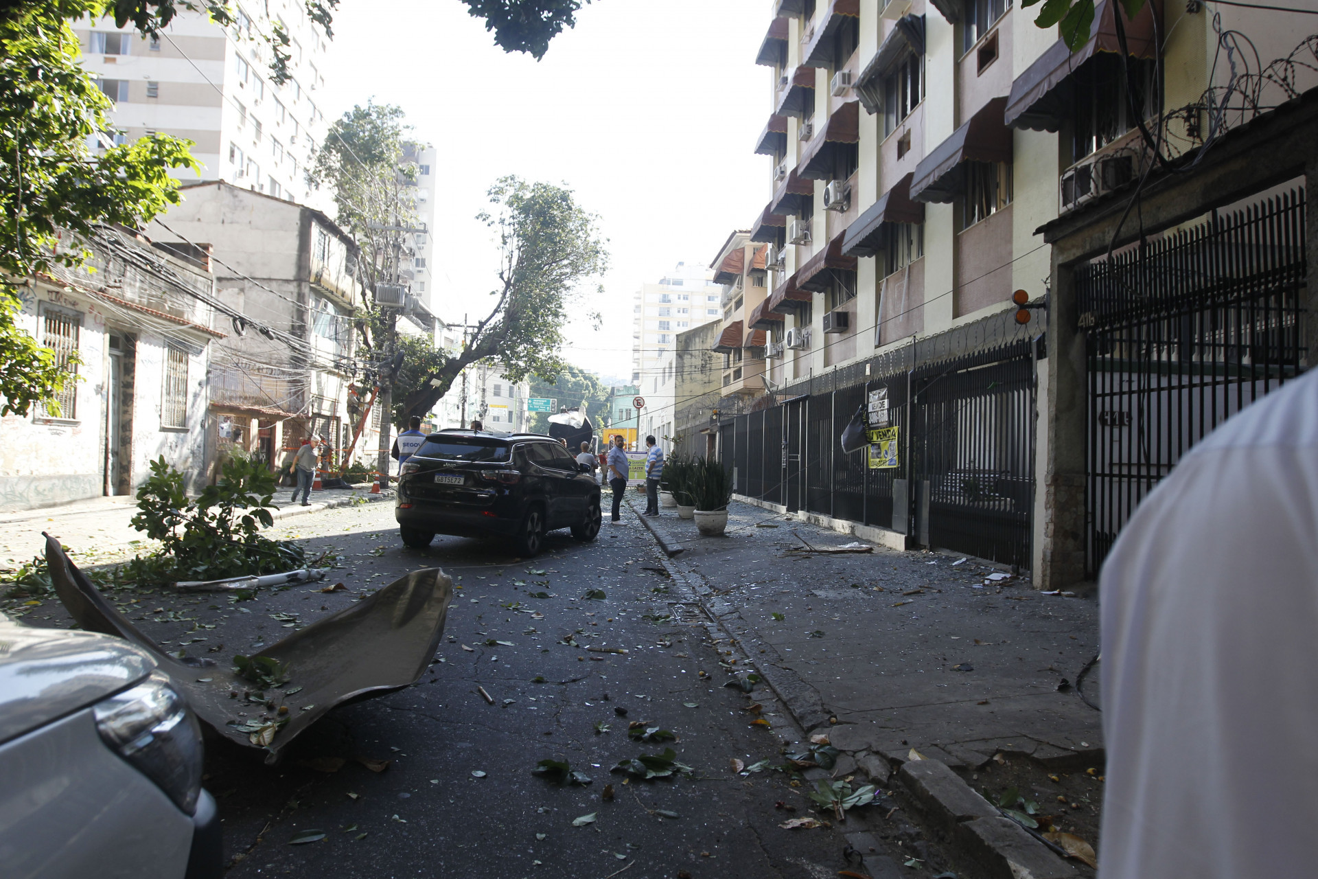 Caminh&atilde;o de combust&iacute;vel explodiu na Rua Gonzaga Bastos, em Vila Isabel e causou danos a moradores - Reginaldo Pimenta/Ag&ecirc;ncia O Dia