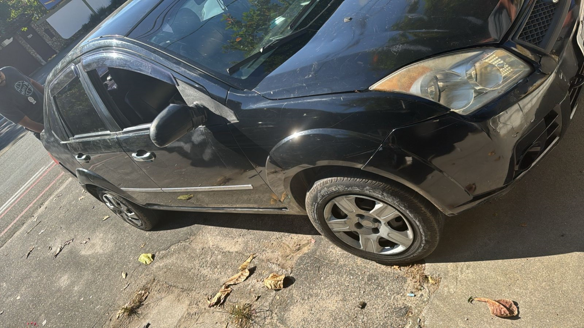 Veículo apreendido com peruanos que cometiam furto em residência - Divulgação / Polícia Civil