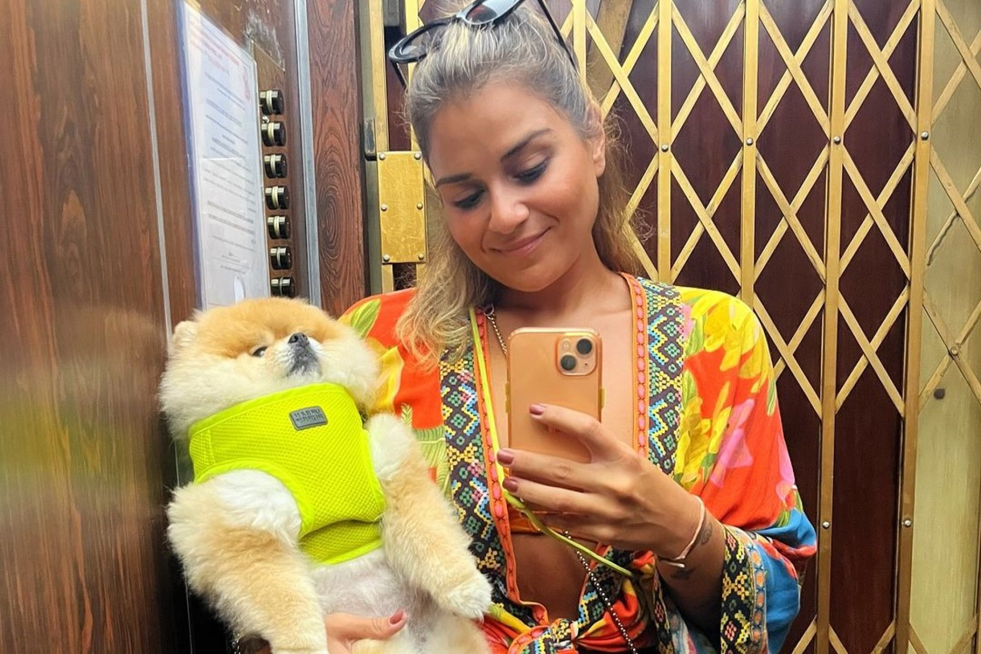 Cachorro Joca roubou a cena durante aula de ioga - Reprodução / Instagram