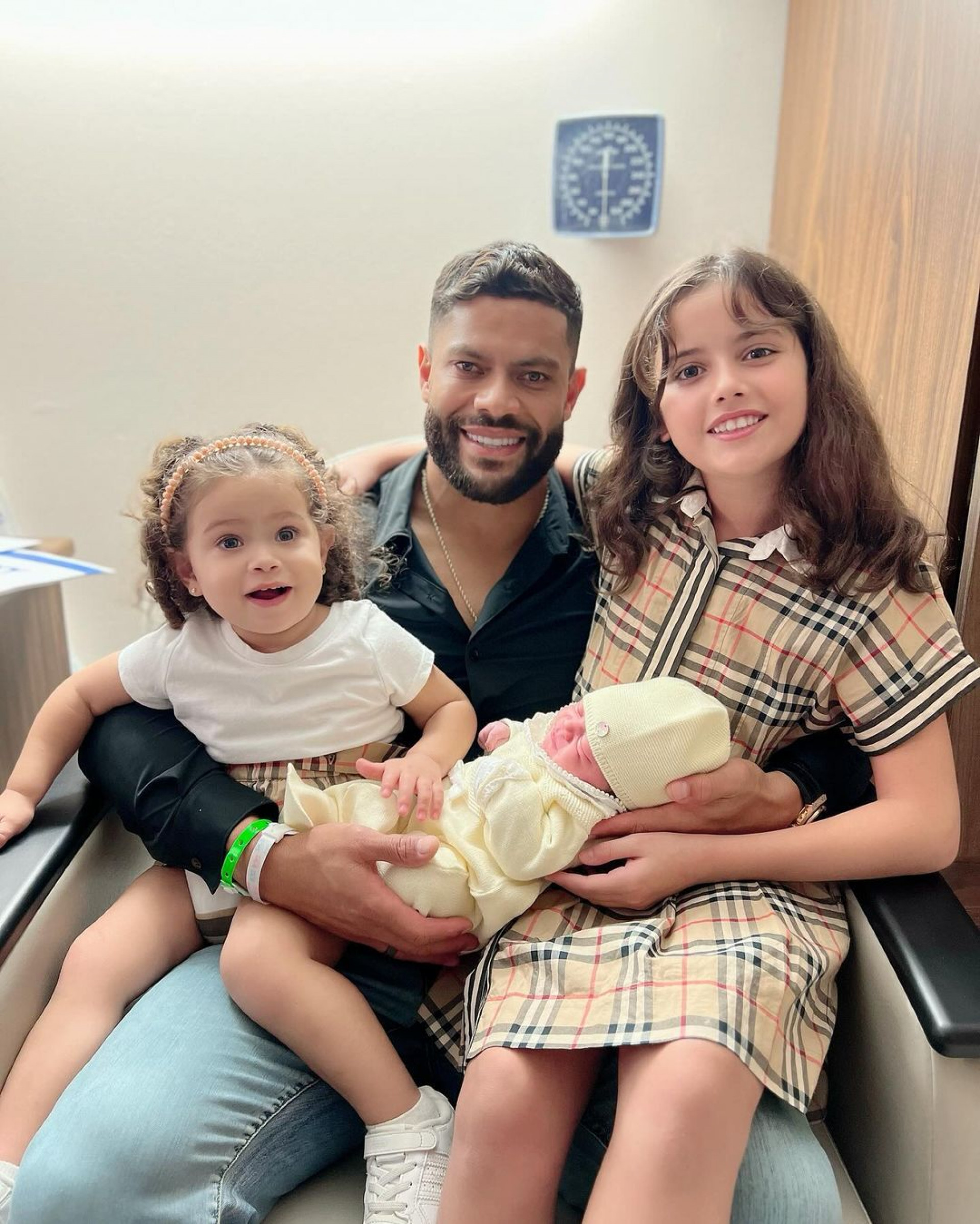 Hulk Paraíba anuncia nascimento de sua filha com Camila  ngelo 
 - Reprodução / Instagram 