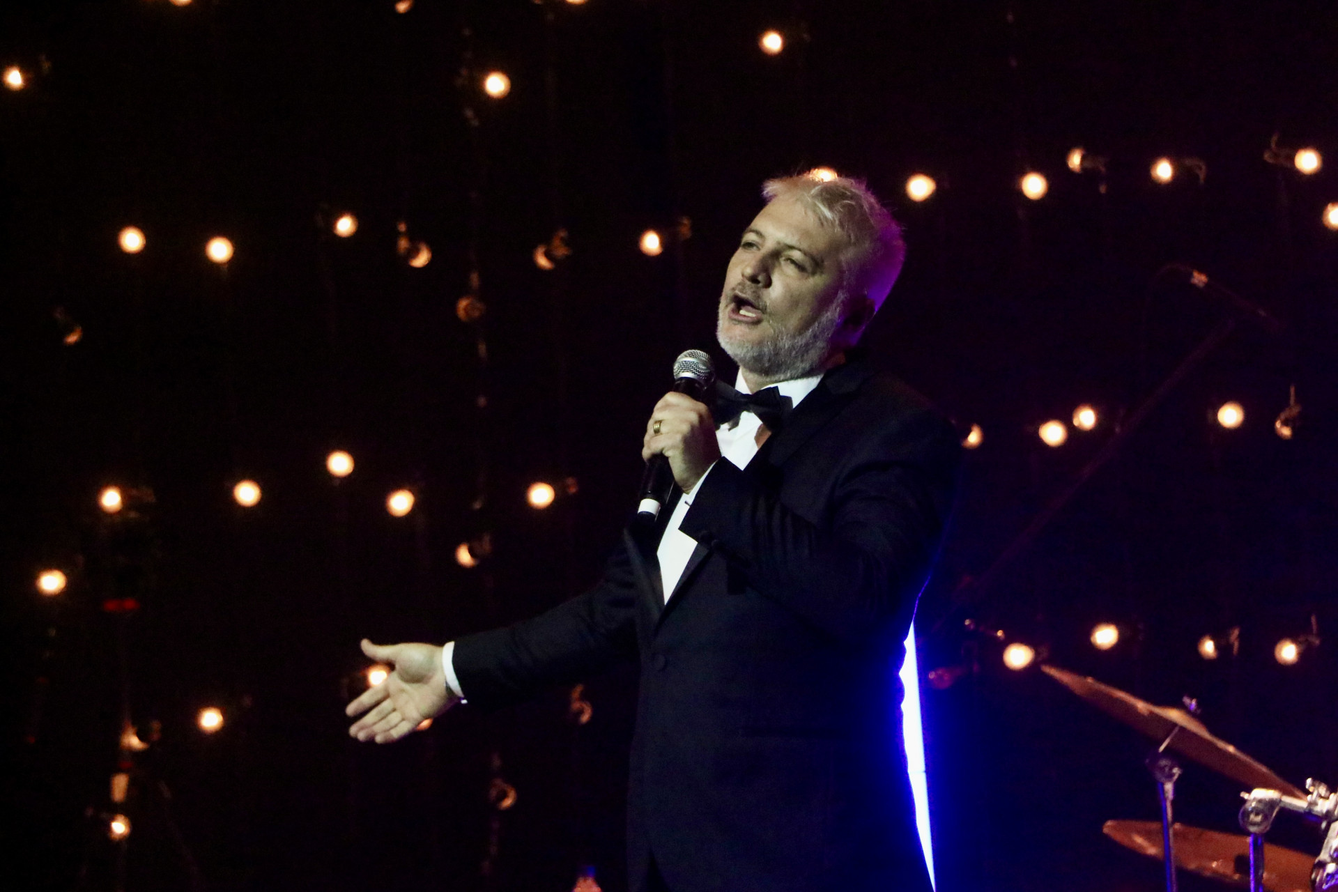 Fred Mayrink canta clássicos de Frank Sinatra em show - Rogério Fildalgo / Agnews