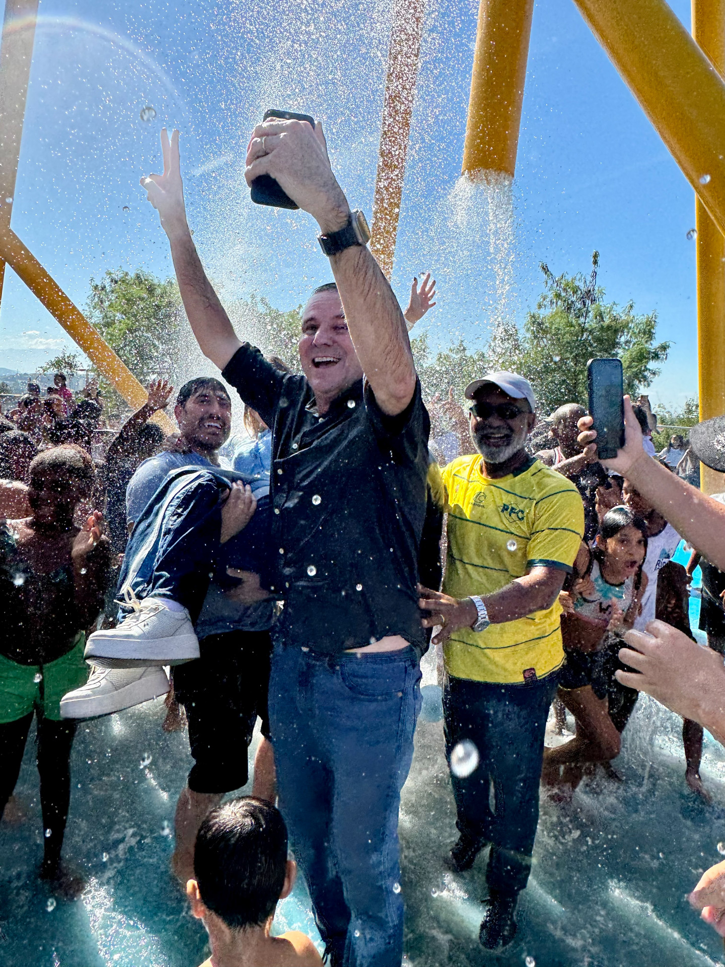 O prefeito do Rio Eduardo Paes esteve presente na inaugura&ccedil;&atilde;o do Parque