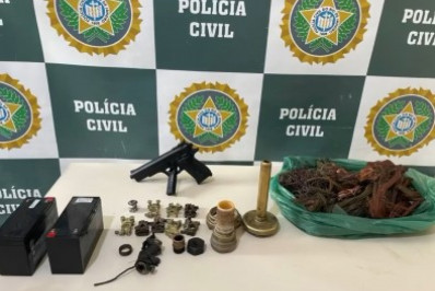 Policiais da 93ª DP prendem em flagrante suspeitos de furto e receptação de cobre