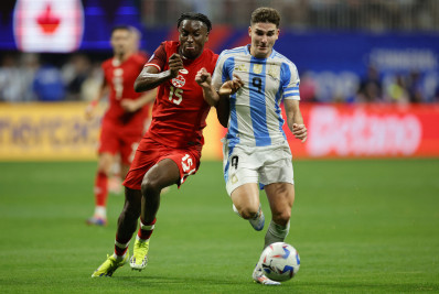 Lyon abre negociações por zagueiro da seleção do Canadá e ida ao Botafogo não é descartada