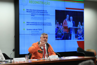 Paulo Pimenta é meu ministro da Secom, mas acho que está cedo para ele voltar, diz Lula