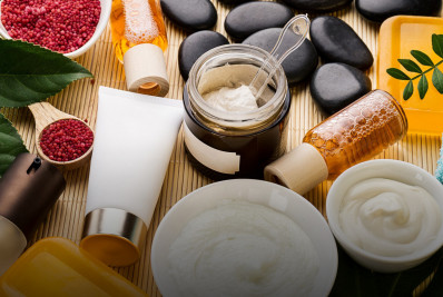 Anvisa emite informe de segurança sobre reações adversas a cosméticos