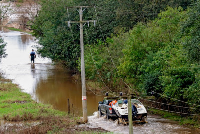 RS: Guaíba sobe e prefeitura de Porto Alegre emite alerta