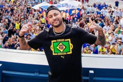 Neymar exalta qualidade de promessa do Palmeiras: 'Vai ser um gênio'