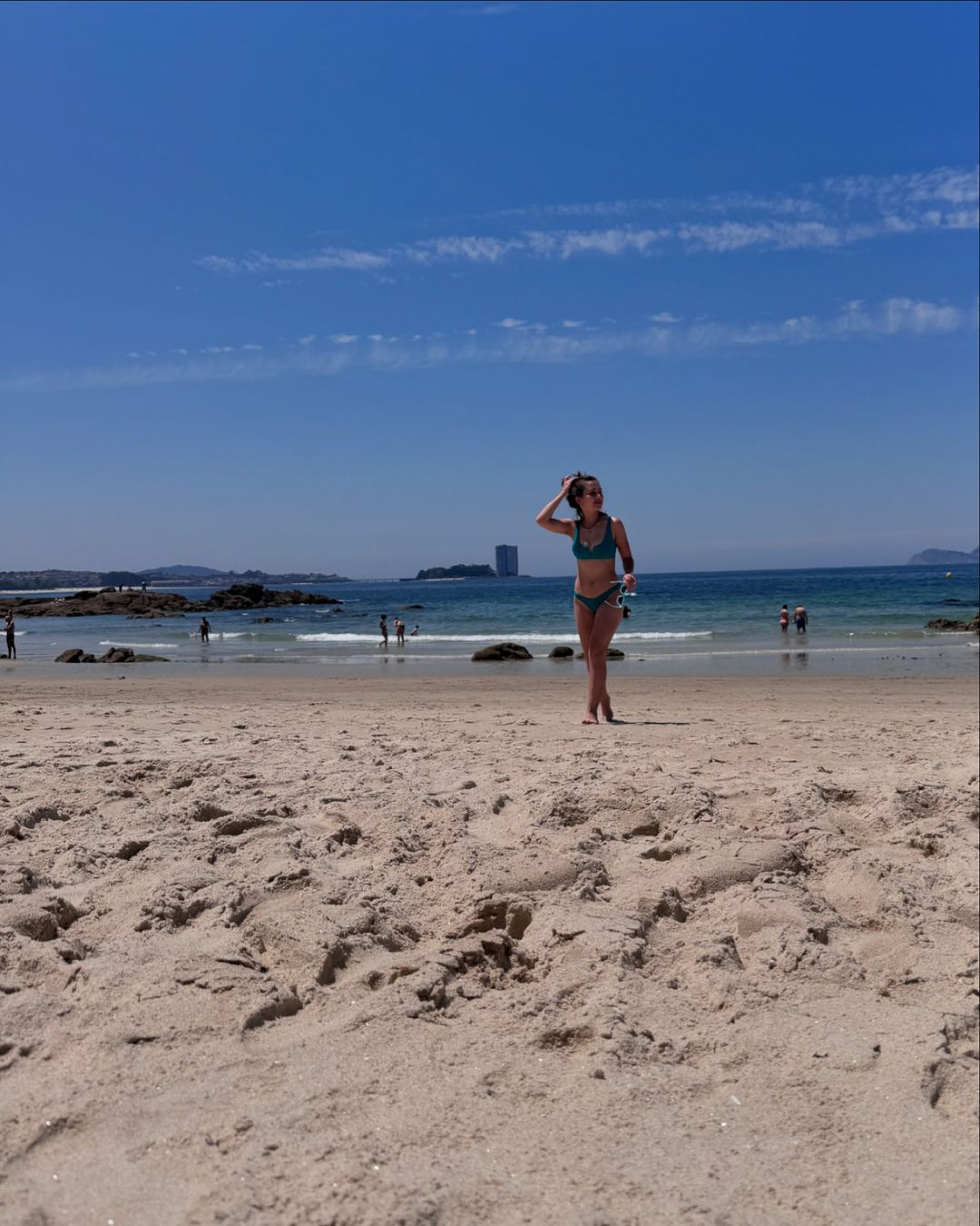 Klara Castanho pega sol em praia da Espanha - Reprodução do Instagram