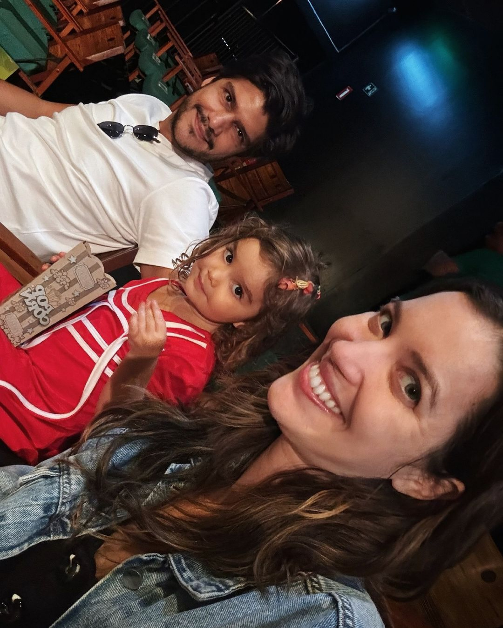Nathalia Dill posta cliques com a filha, Eva, e o marido, Pedro - Reprodução