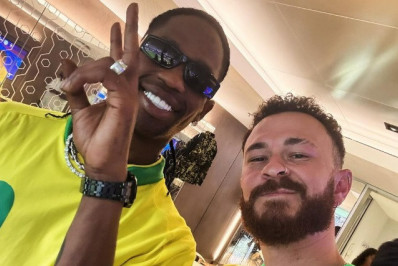 Fred Bruno mostra encontro com Travis Scott durante jogo da Seleção