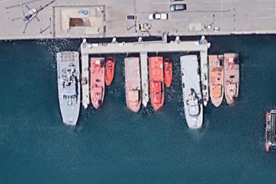 Nova imagem, com barcos substituindo o drone subaqu&aacute;tico - Google Maps