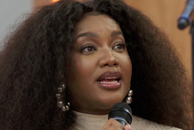 Iza fala da primeira gravidez no 'Encontro' e se emociona com homenagem de Yuri Lima