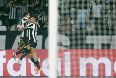 Eduardo e Tiquinho valorizam sintonia após vitória: 'Frutos para o Botafogo'