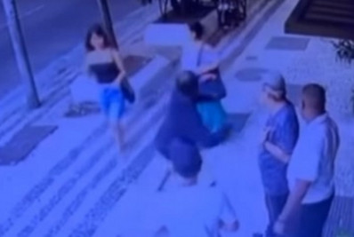 Homem em situação de rua é preso após dar soco no rosto de mulher em Copacabana