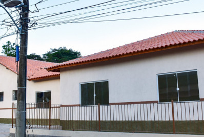 Prefeito Juninho comemora reta final da obra da escola do bairro Vista Alegre