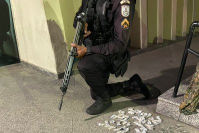 Três suspeitos de tráfico de drogas fogem para área de mata em Resende