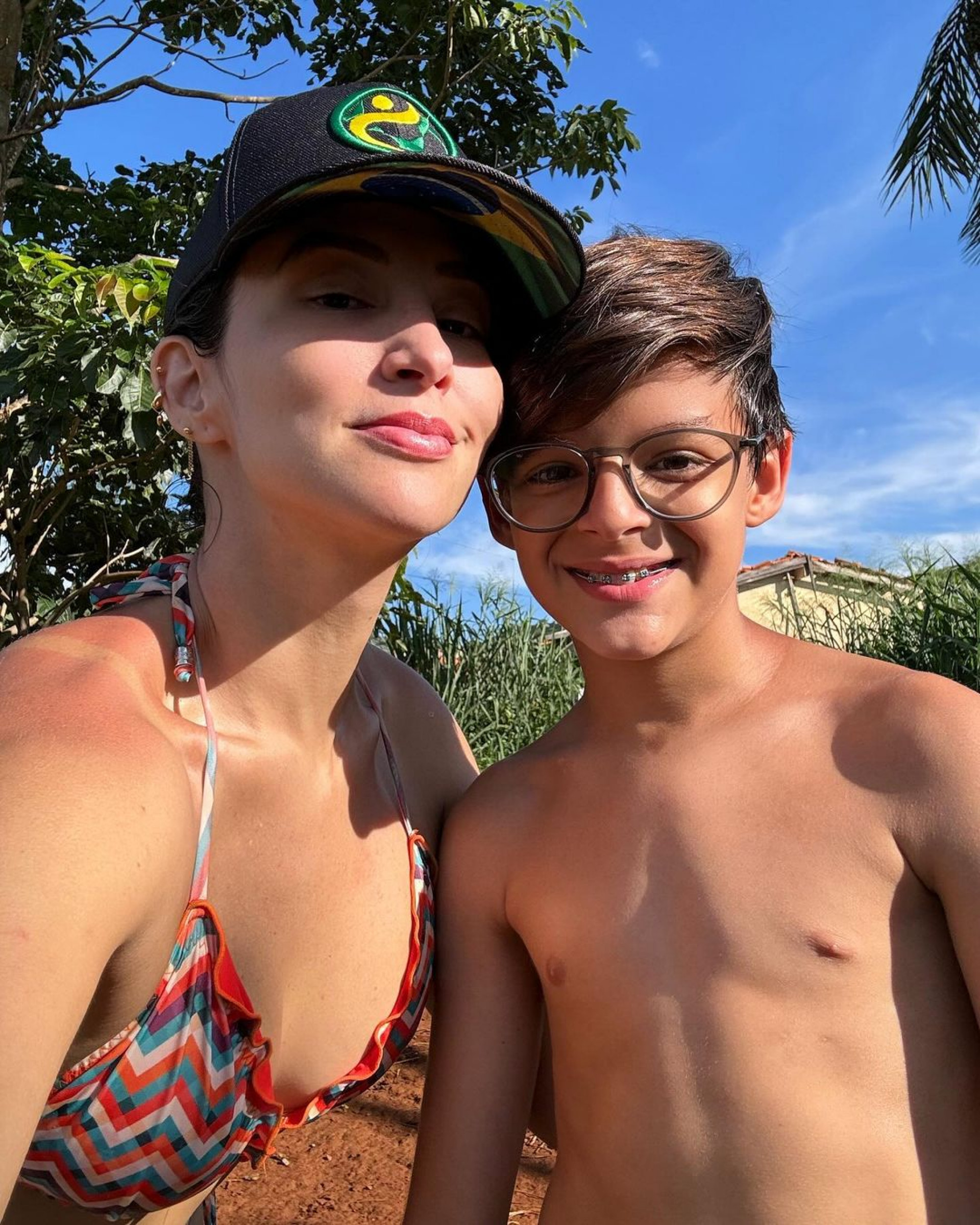 Elisa e seu filho Bernardo, fruto do relacionamento com o cantor Cristiano Araújo  - Reprodução / Instagram 