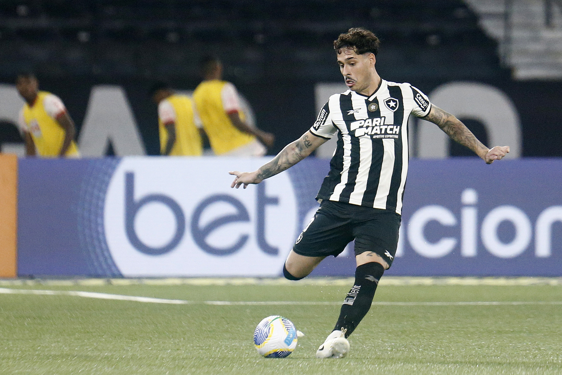 Lucas Halter, do Botafogo, contra o Red Bull Bragantino - V&iacute;tor Silva/Botafogo