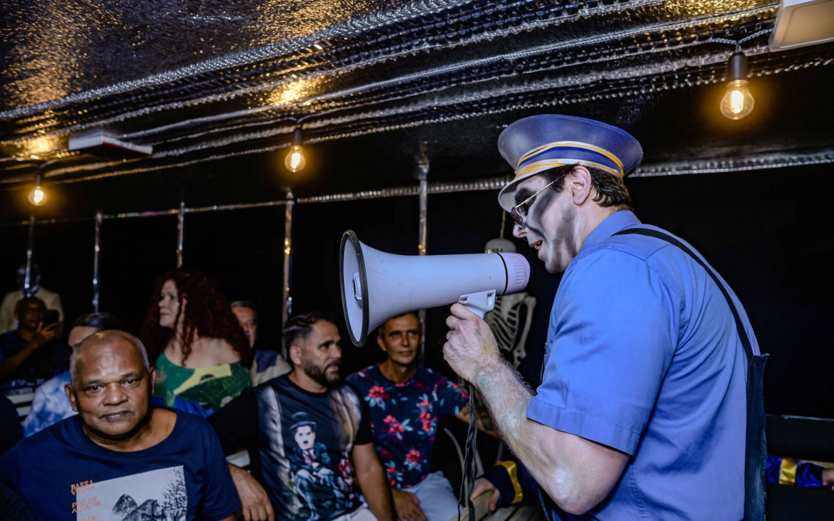 Vila Isabel lançou sinopse na Cidade do Samba com experiência imersiva no enredo