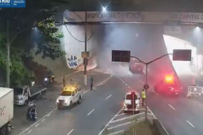 Tentativa de furto de cabos provoca incêndio no Túnel Santa Bárbara