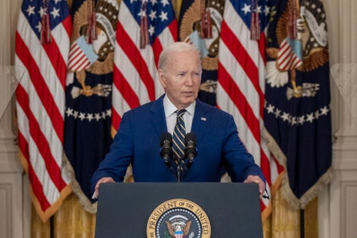 Biden pede ao país para 'baixar temperatura' política