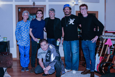 Famosos prestigiam show de Samuel Rosa em São Paulo