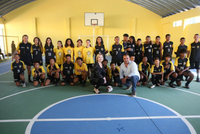Araruama inaugura quatro novos ginásios poliesportivos nas escolas públicas municipais