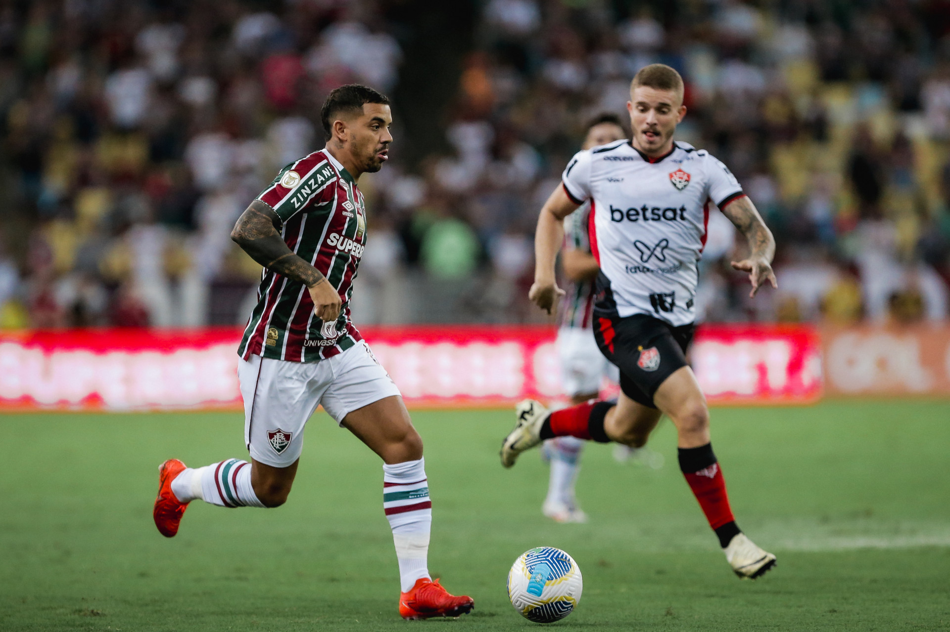 Terans, do Fluminense, em a&ccedil;&atilde;o contra o Vit&oacute;ria - Lucas Mer&ccedil;on/Fluminense FC