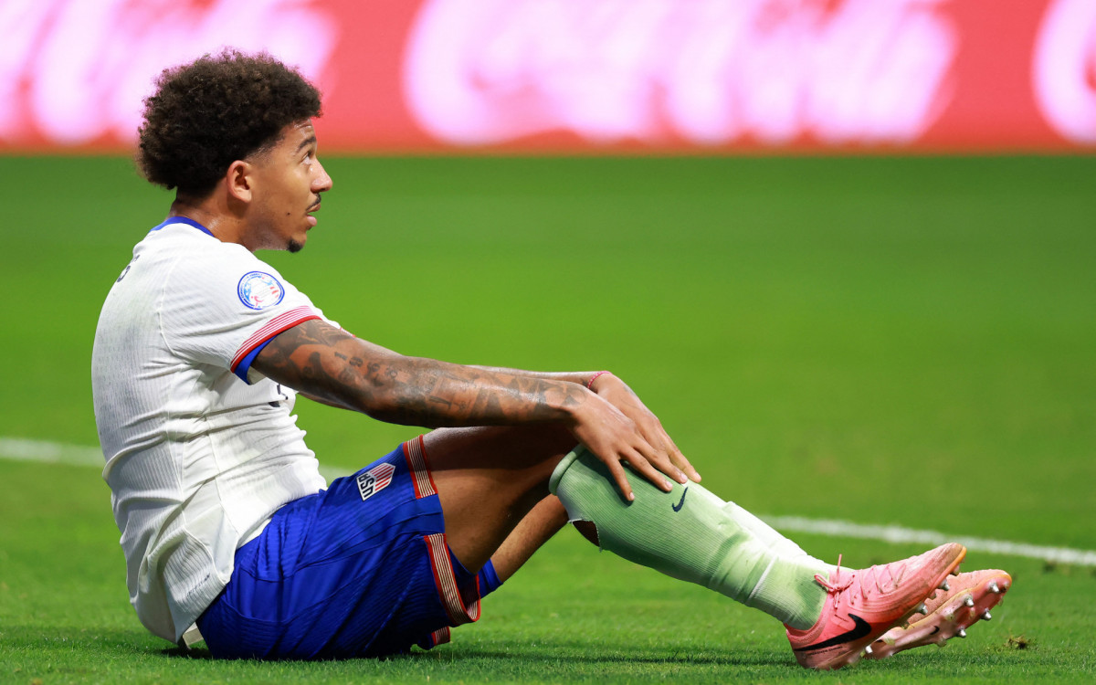 Chris Richards foi vítima de racismo após derrota dos EUA