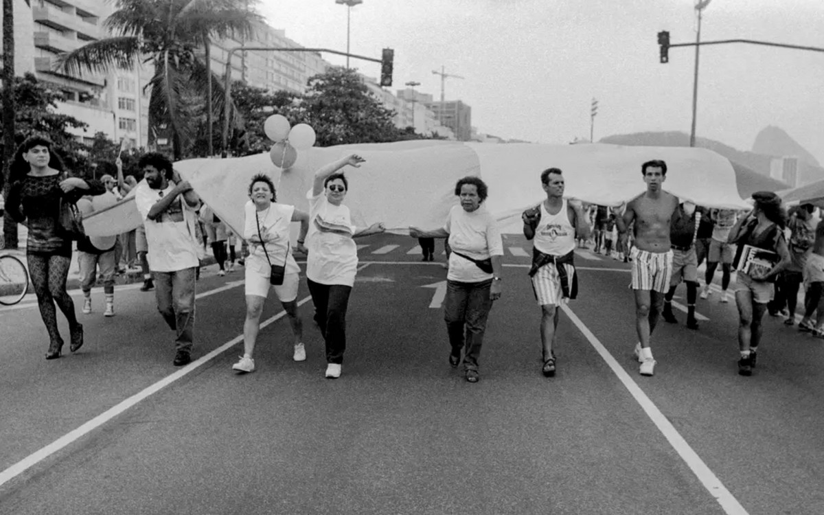 Marcha pela Cidadania, considerada a primeira Parada LGBTQIA+ do Brasil, no Rio de Janeiro em 1995