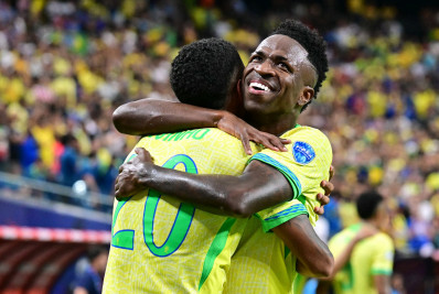 Brasil goleia o Paraguai e encaminha classificação às quartas da Copa América