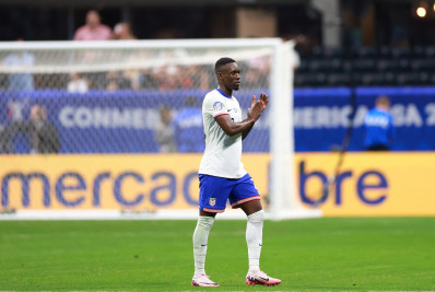 Jogadores do Estados Unidos são vítimas de racismo após derrota; Conmebol emite nota